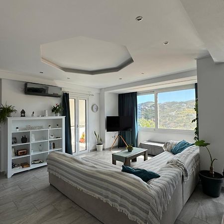 Family House Apartment Keratea Bagian luar foto