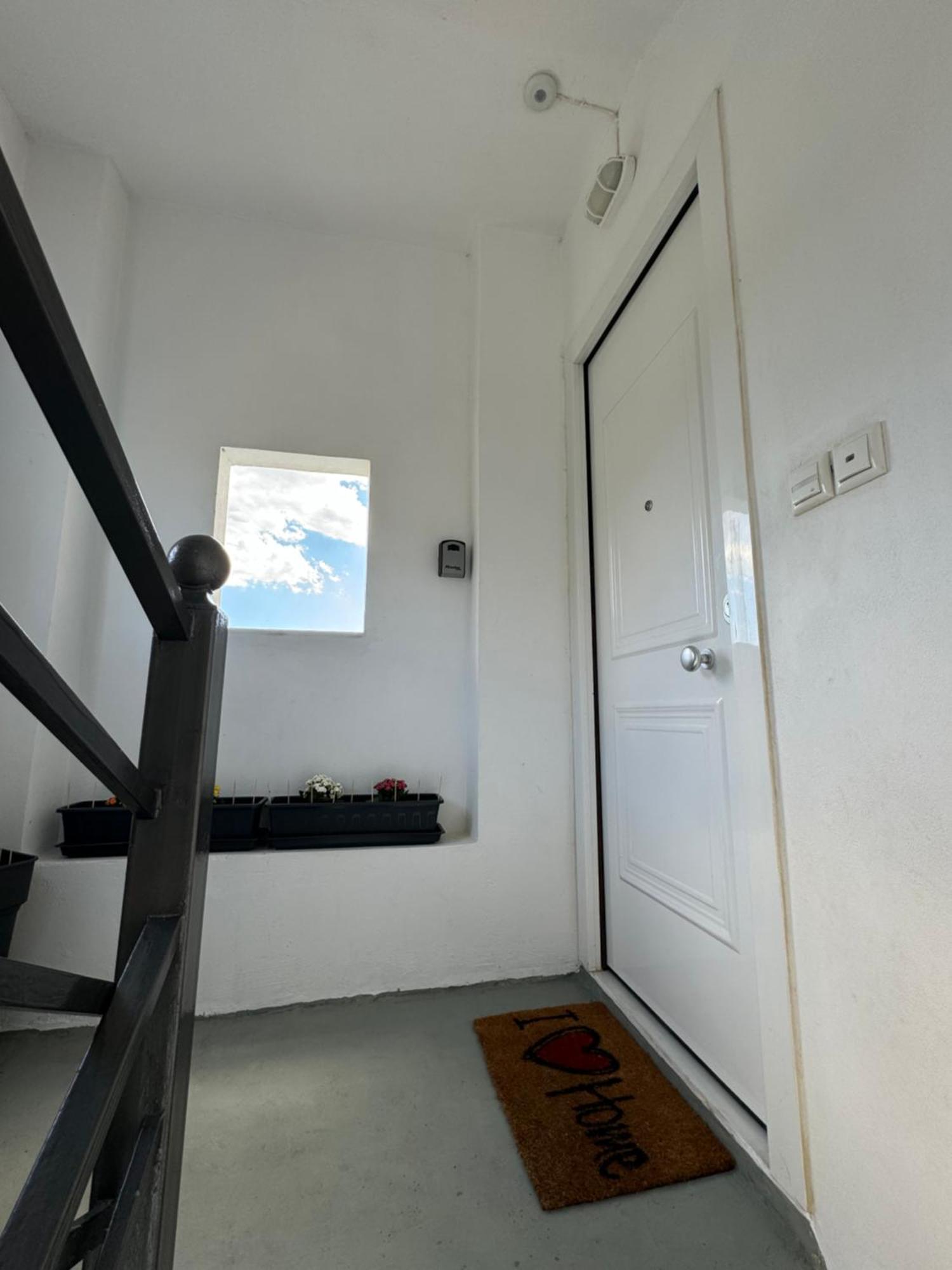 Family House Apartment Keratea Bagian luar foto